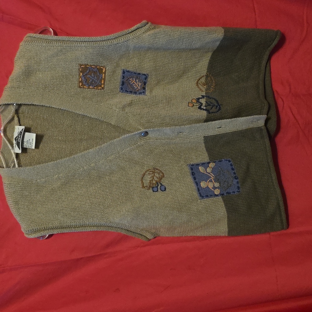 Lindsey Scott Ladies  Sweater Vest with Embroidered Patches L